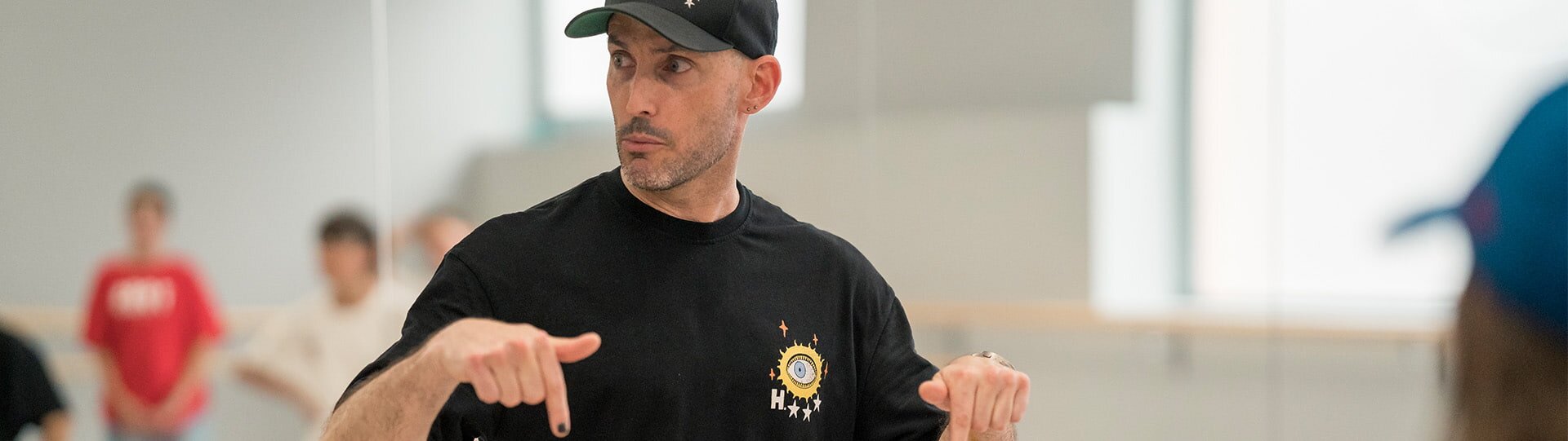 Quique Guijarro como nuevo profesor de Danzas Urbanas